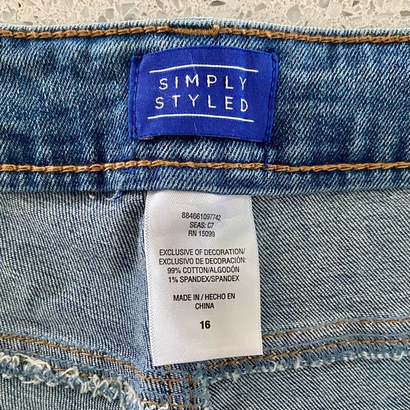 Simply Styled Jeans - Picture 4 of 4